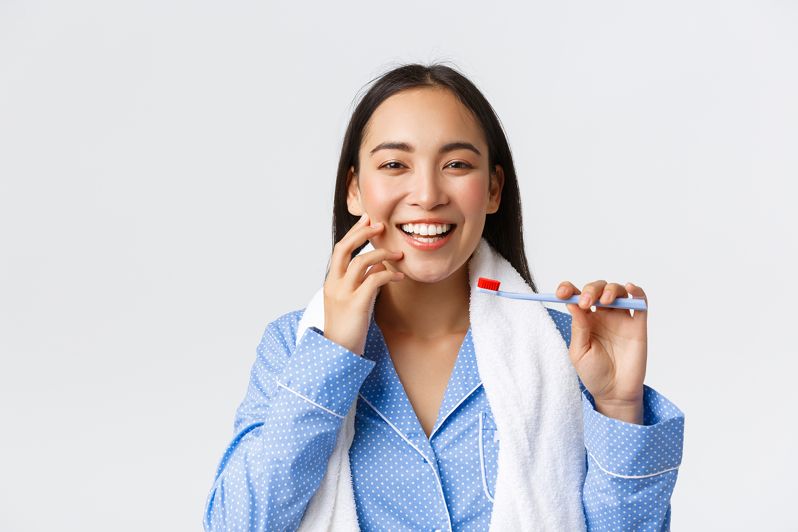 Brushing And Flossing – Right Technique And Tips