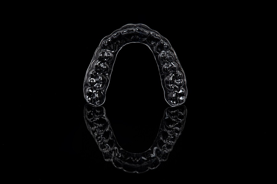 New Year’s Resolutions for Invisalign Teeth Straightening